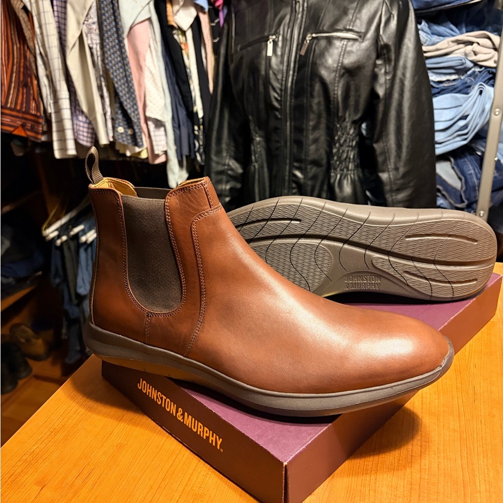 Johnston & Murphy Tan Leather Boots
